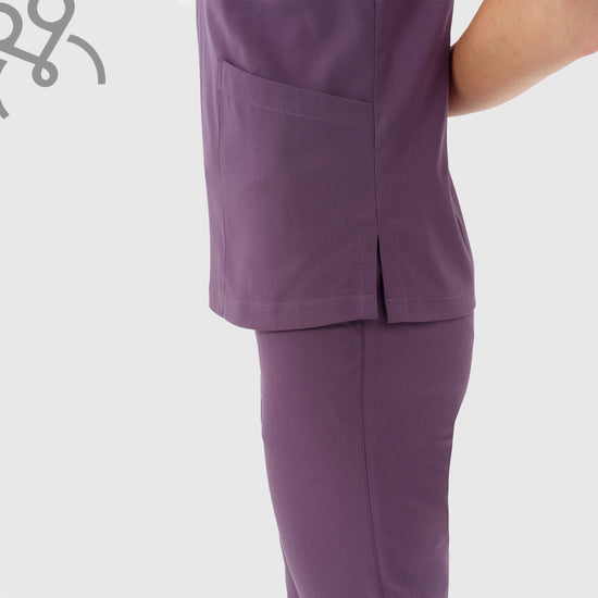 Scrubs Nedir? Hemşire ve Doktorlar Neden Scrubs Giyer?