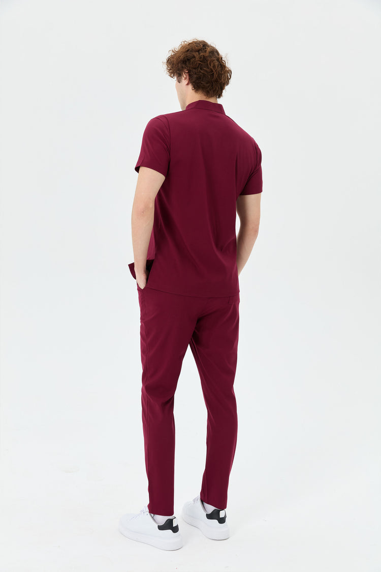 Bordo Secundus Fit scrubs - arka görünüm ve hakim yaka detayı