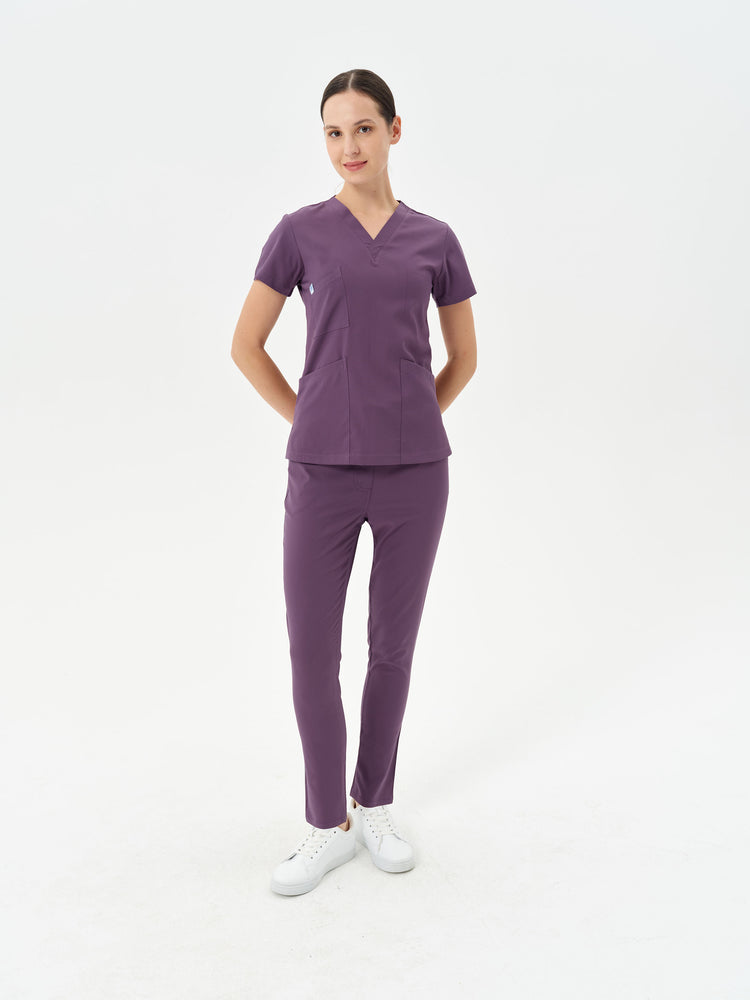 Yeni Secundus Fit eflatun kadın scrubs - premium medikal üniforma Moleuniform