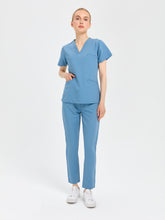 Primus Fit buz mavisi scrubs - ön görünüm ve ferah renk