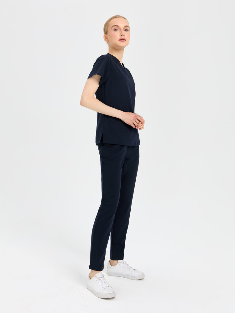 Primus Fit lacivert scrubs - yan görünüm ve klasik renk