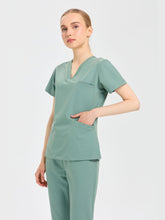 Primus Fit mint scrubs - ön görünüm ve ferah renk tonu