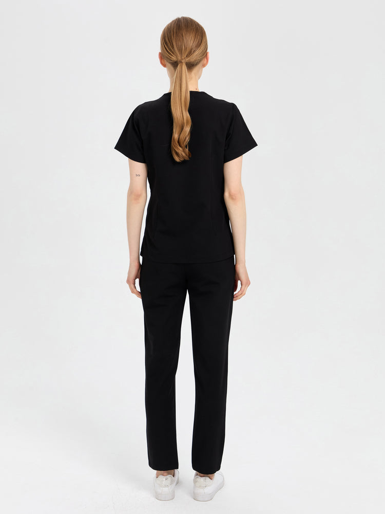 Primus Fit scrubs - arka görünüm ve profesyonel tasarım