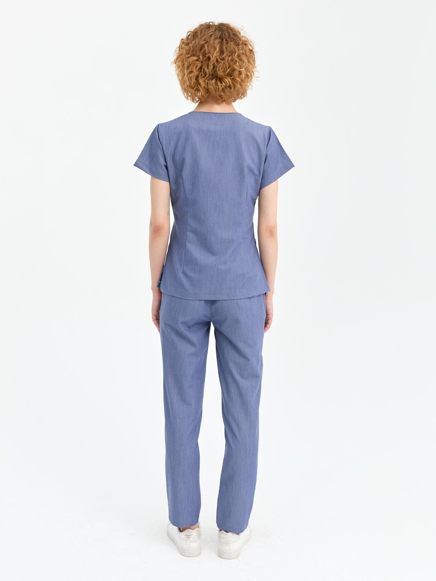 Mavi scrubs - arka görünüm ve profesyonel tasarım