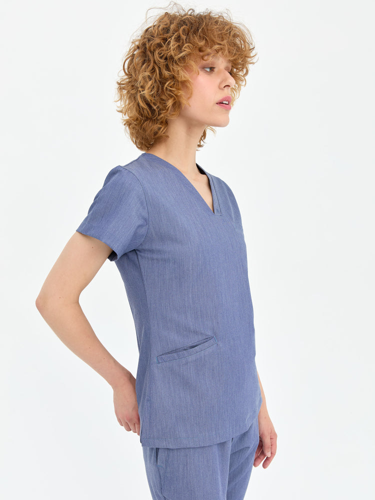 Primus Fit mavi scrubs - yan görünüm ve canlı renk