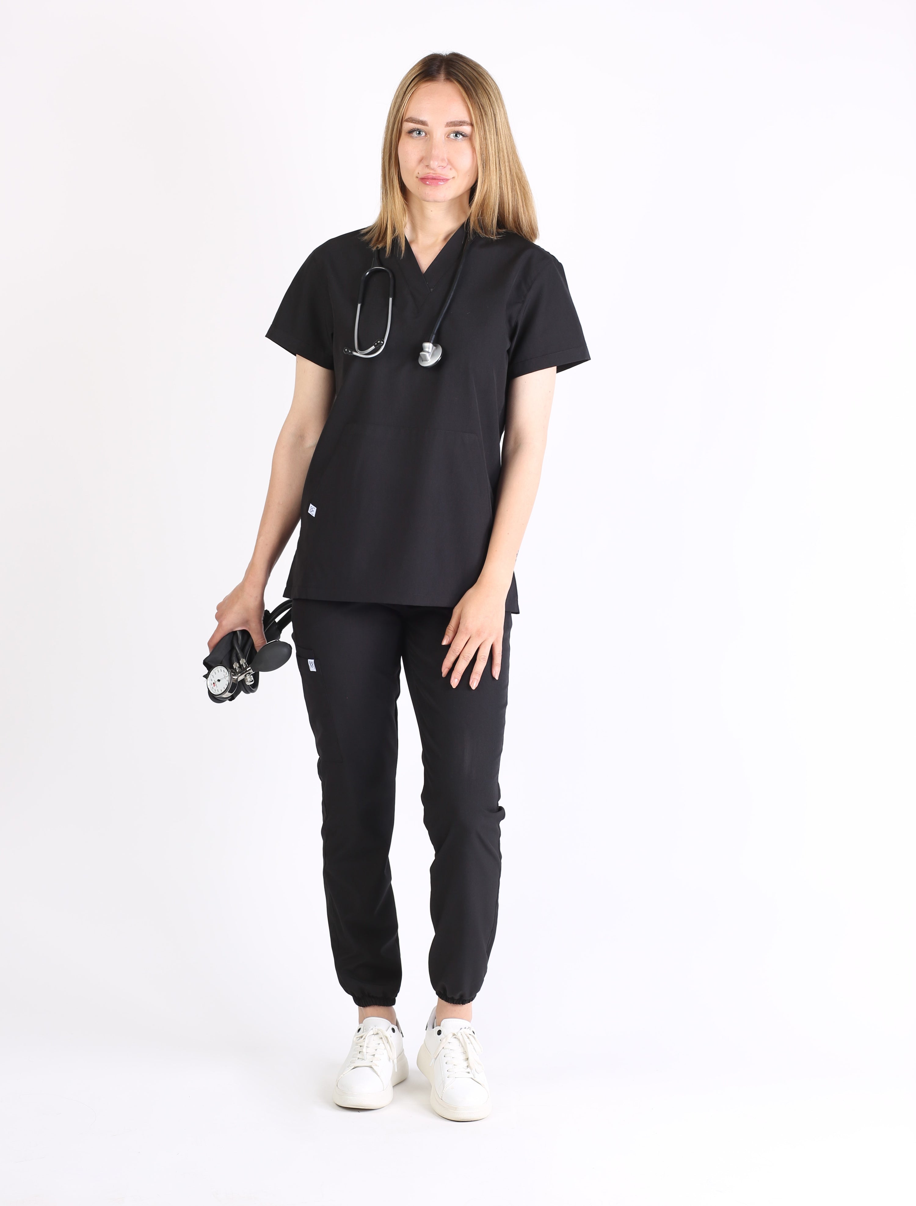 Primus, Secundus ve Tertius serileri ile medikal üniforma da eşsiz hisler yakalayın.