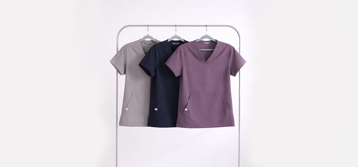 kanguru-cep-scrubs-takimi-logolu-modern-medikal-forma-doktor-hemsire-formasi-mole-uniform