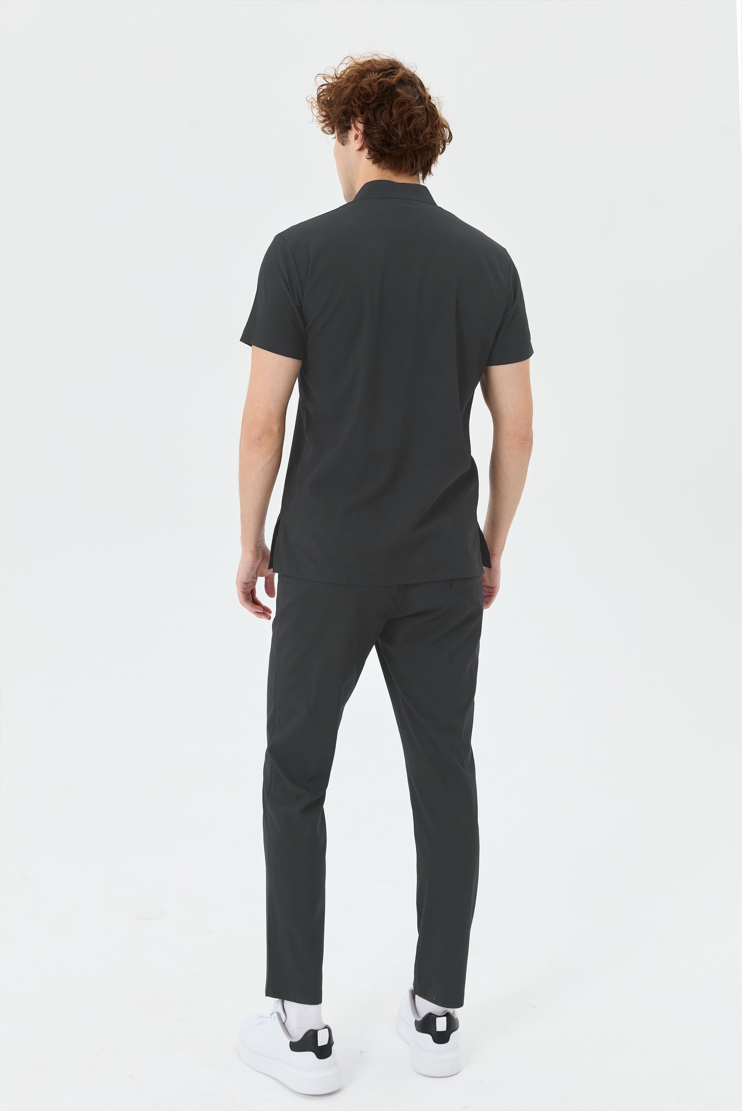 Secundus Fit gri scrubs - arka görünüm ve modern renk