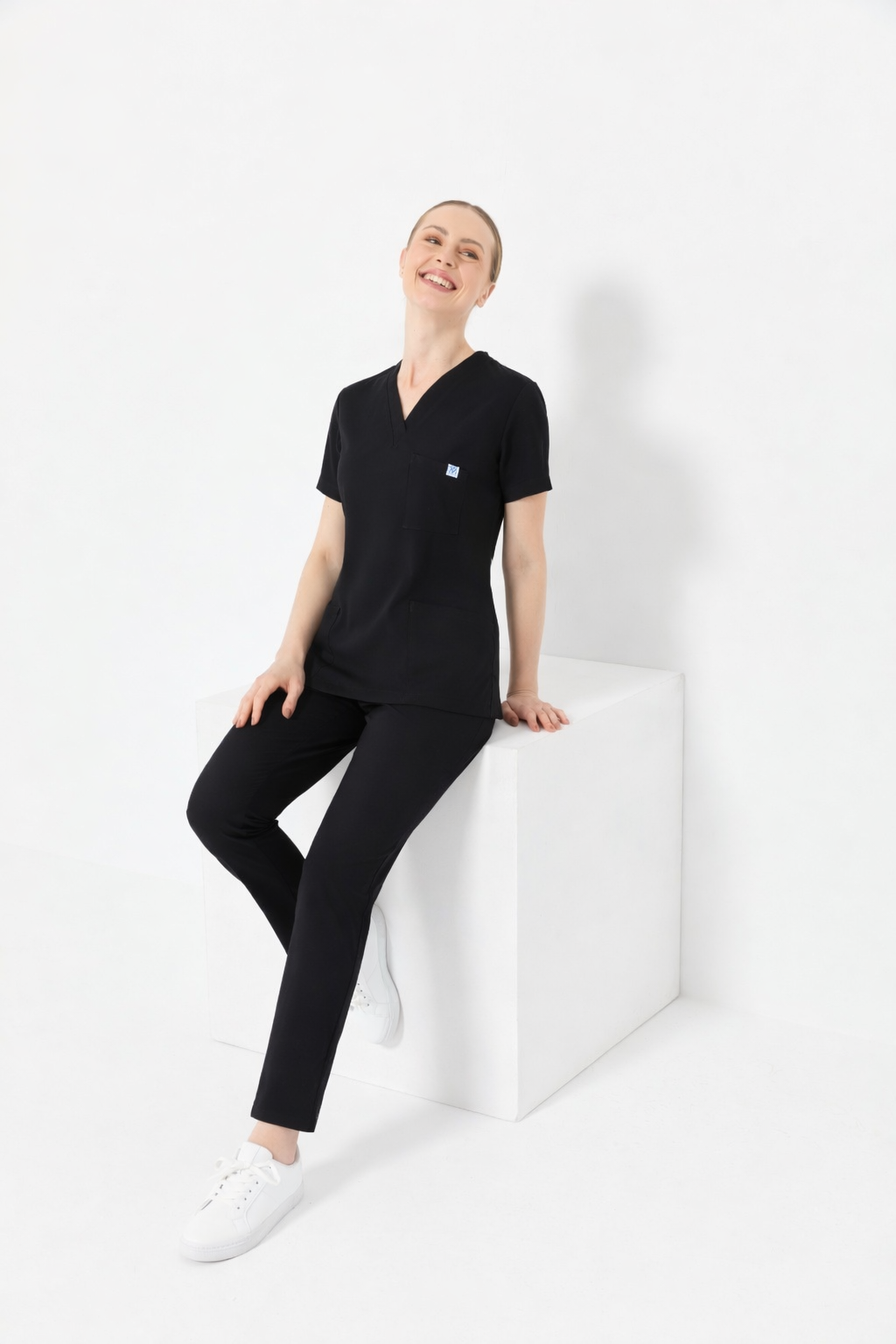 Secundus Black V-Neck Women&