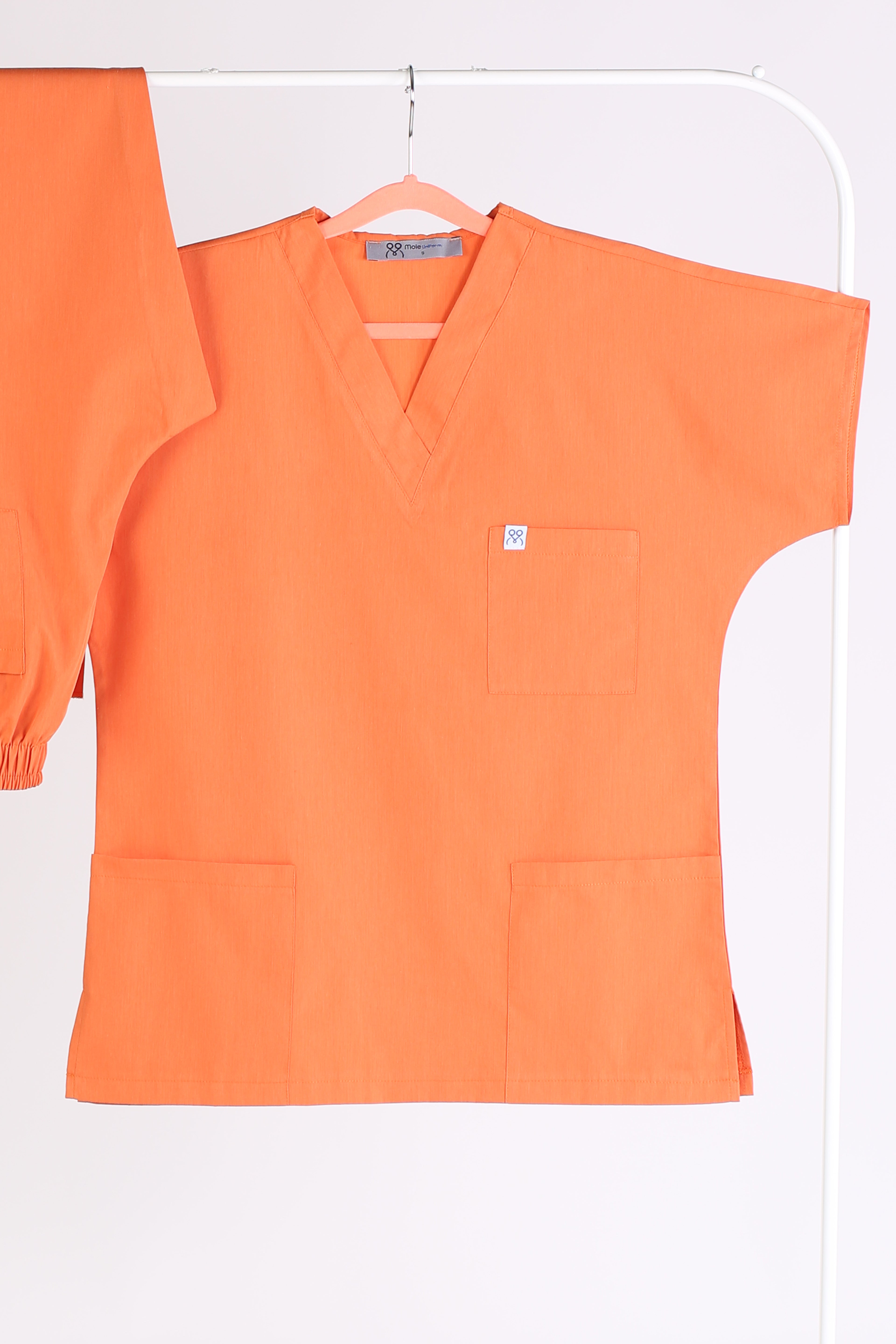 Tertius Turuncu Yarasa Kol V Yaka Unisex Scrubs Takım | Medikal İş Kıyafeti | Mole Uniform